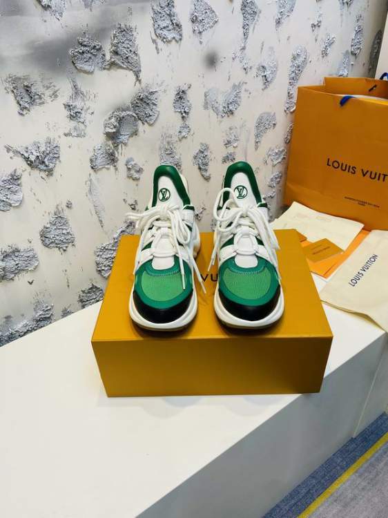 Picture of Louis Vuitton Shoes _SKULVsz35-405cmmnf051717752